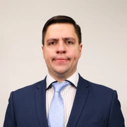 Михаил Степанян